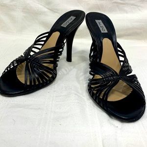VINTAGE ALDO SANDALS